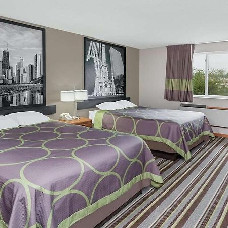 Super 8 by Wyndham Gilman Hotel Bagian luar foto