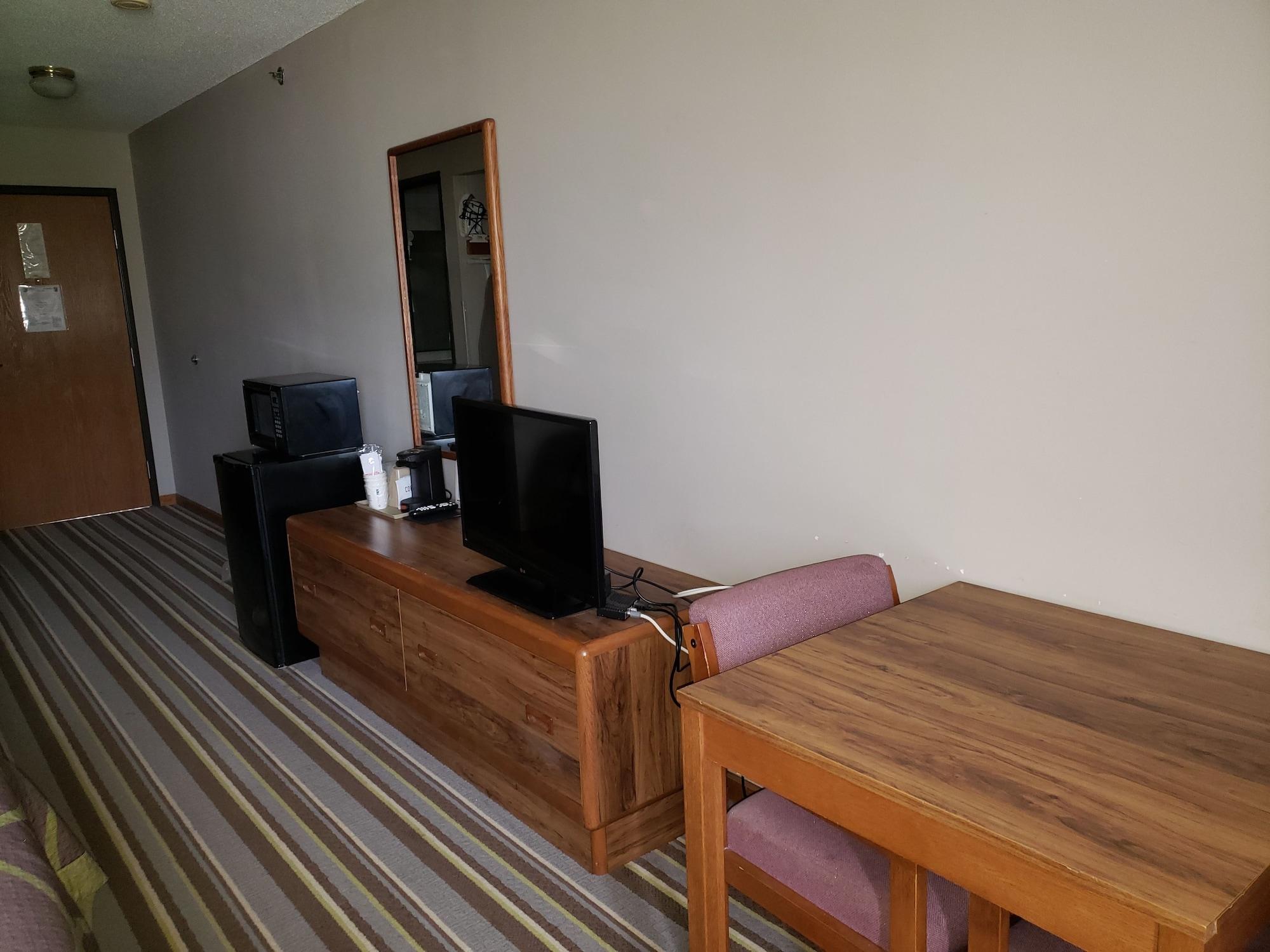 Super 8 by Wyndham Gilman Hotel Bagian luar foto