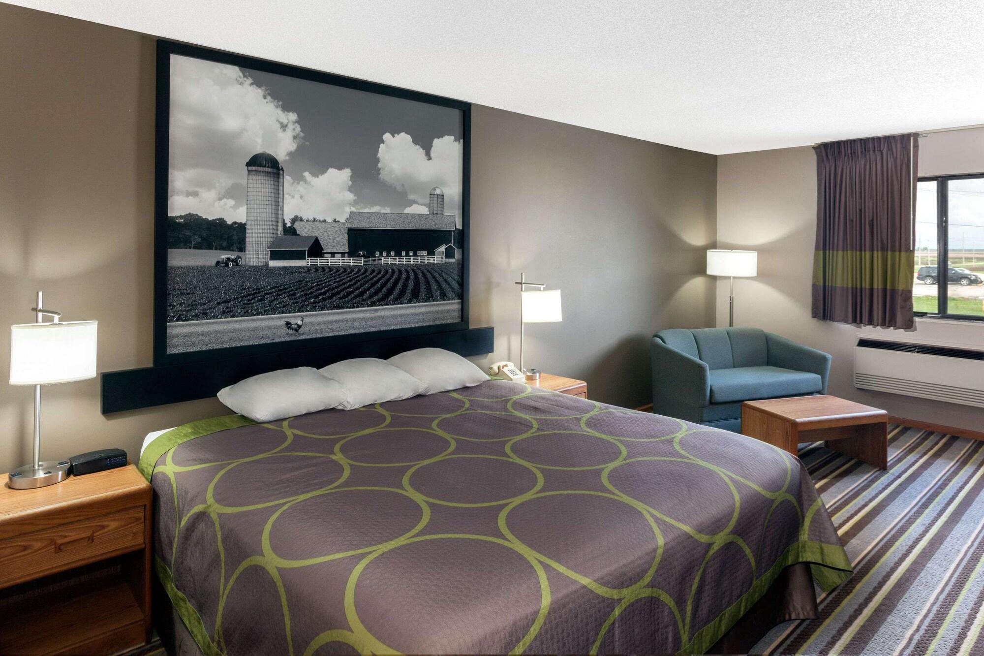 Super 8 by Wyndham Gilman Hotel Bagian luar foto