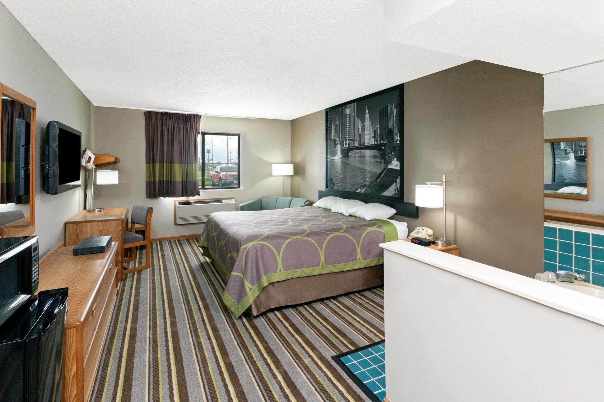 Super 8 by Wyndham Gilman Hotel Bagian luar foto